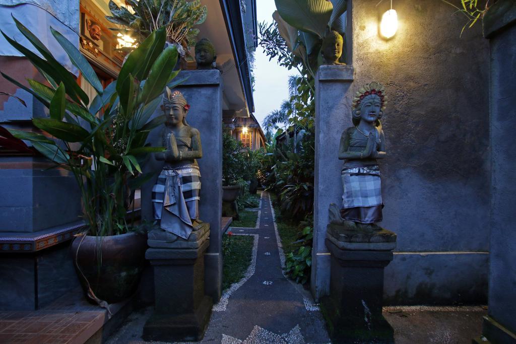 Loris Homestay อูบุด ภายนอก รูปภาพ