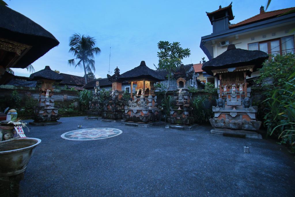 Loris Homestay อูบุด ภายนอก รูปภาพ